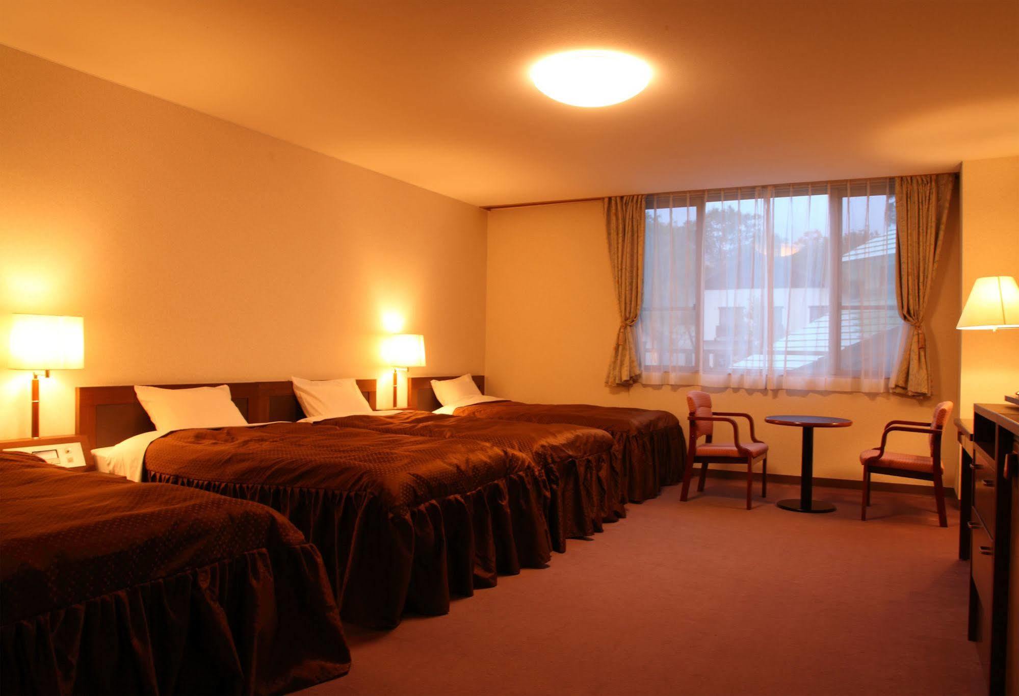 Hotel Oak Forest Hakuba Exteriör bild
