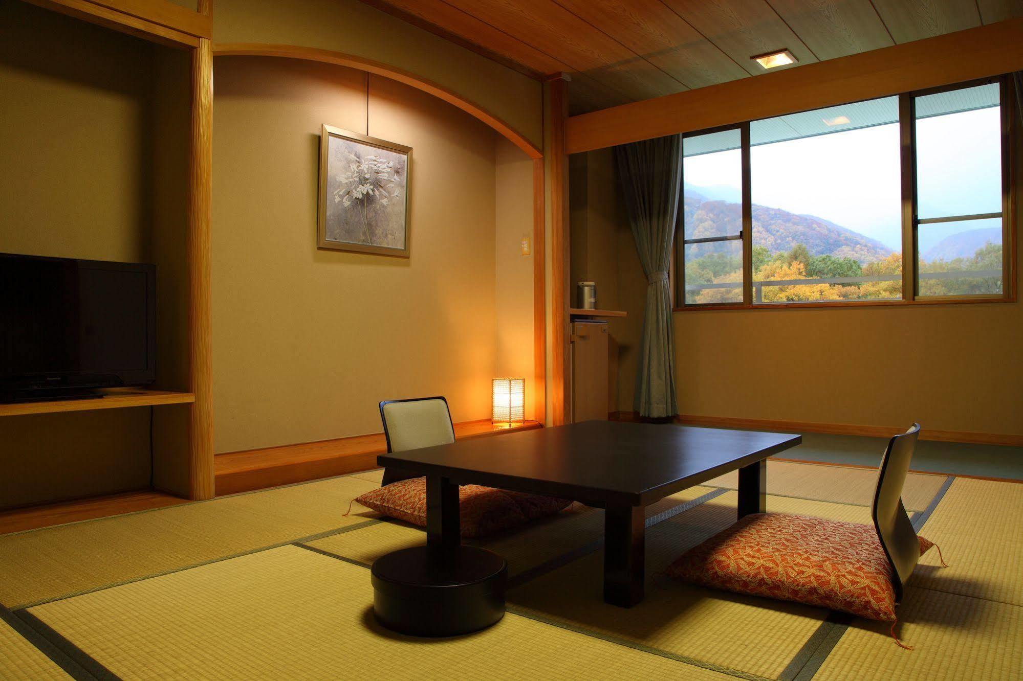 Hotel Oak Forest Hakuba Exteriör bild